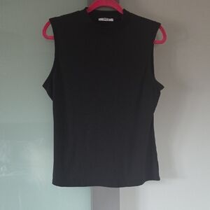 Suzy Shier Size L Sleeveless High Neck Top